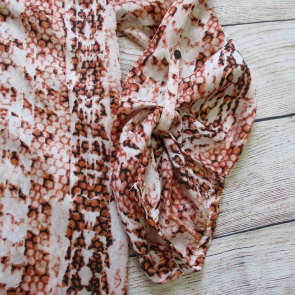*2/$30* Dana Buchman Snake Skin Printed Blouse - Picture 4 of 7